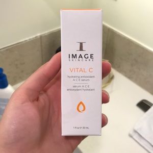 Image Skincare Makeup - Vitamin C + Antioxidant + hyaluronic acid serum. Image Skincare Makeup - Vitamin C + Antioxidant + hyaluronic acid serum.